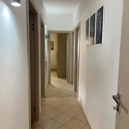 Апартаменты First Floor Lido House With Terrace For Exclusive Use Марцамеми