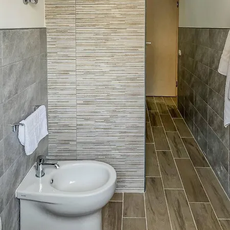 First Floor Lido House With Terrace For Exclusive Use