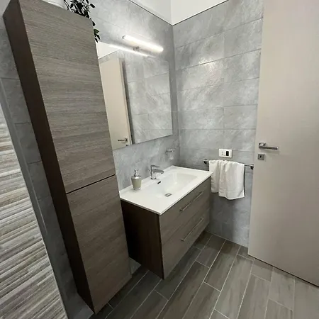 Апартаменты First Floor Lido House With Terrace For Exclusive Use